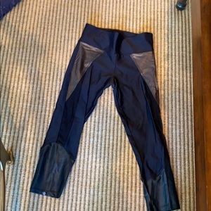 Onzie yoga capris